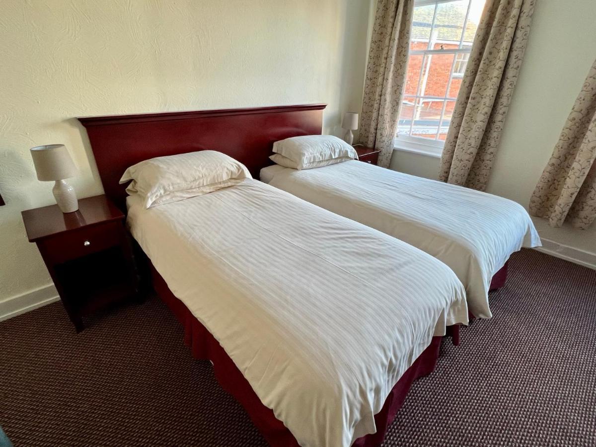 Calverts Hotel - Newport, Isle Of Wight Extérieur photo