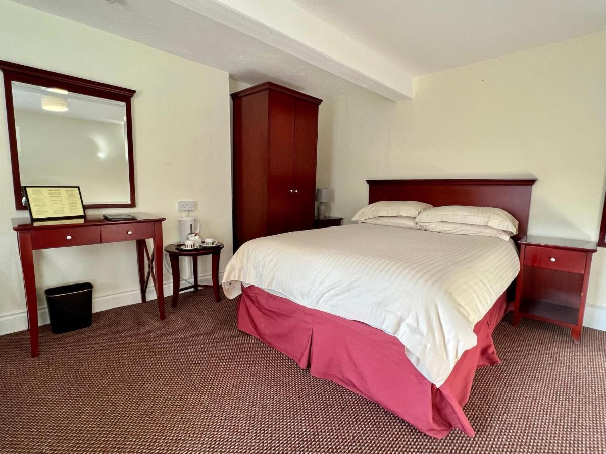 Calverts Hotel - Newport, Isle Of Wight Extérieur photo