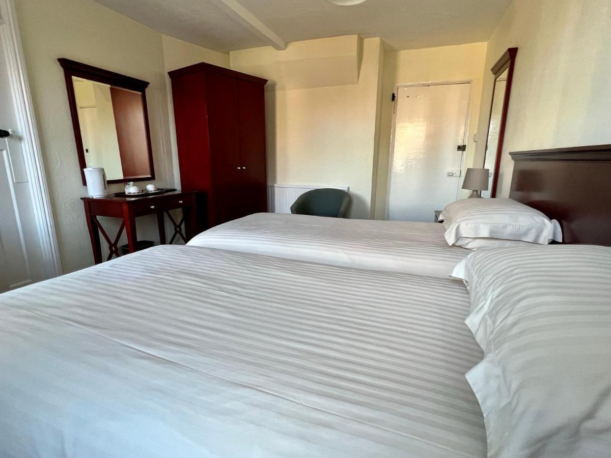 Calverts Hotel - Newport, Isle Of Wight Extérieur photo