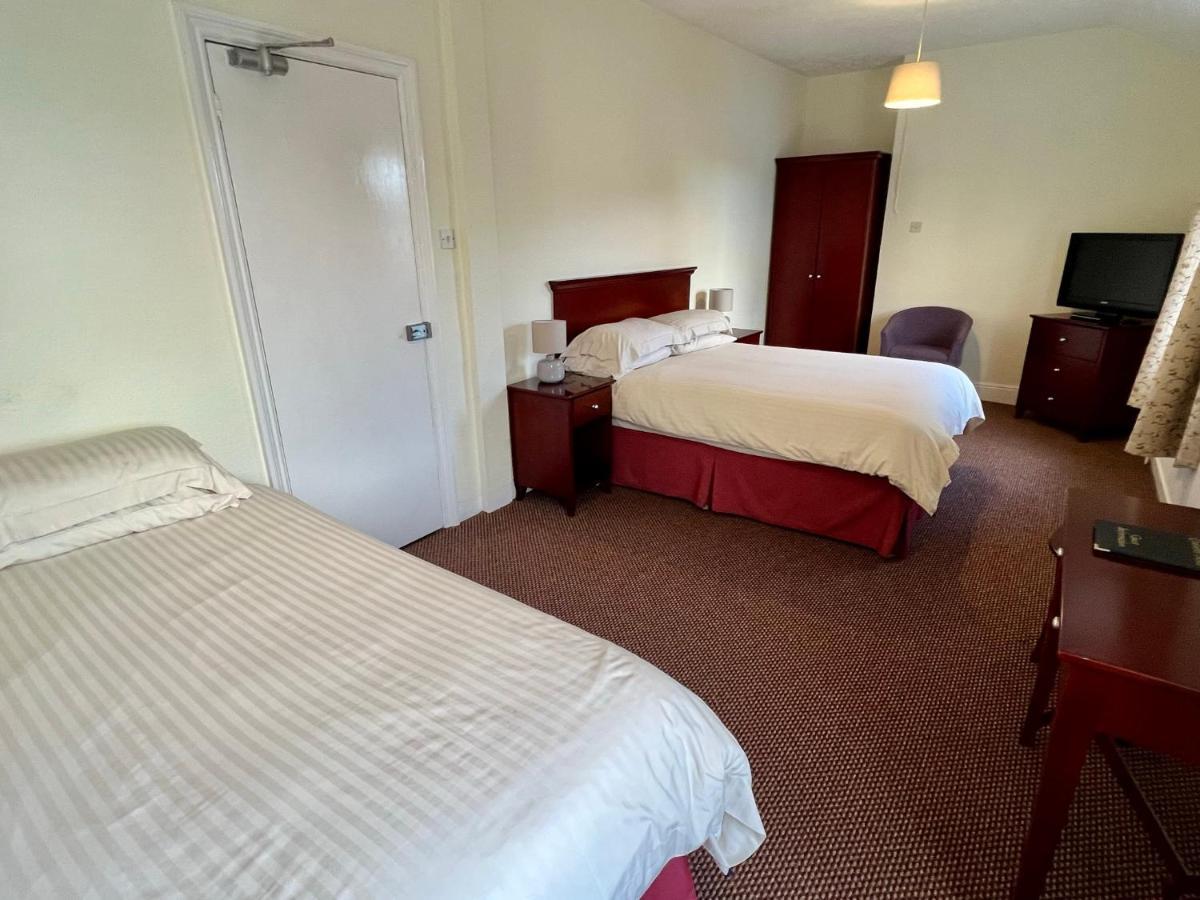 Calverts Hotel - Newport, Isle Of Wight Extérieur photo